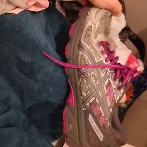 Women's Asics gel venture 6 running shoes